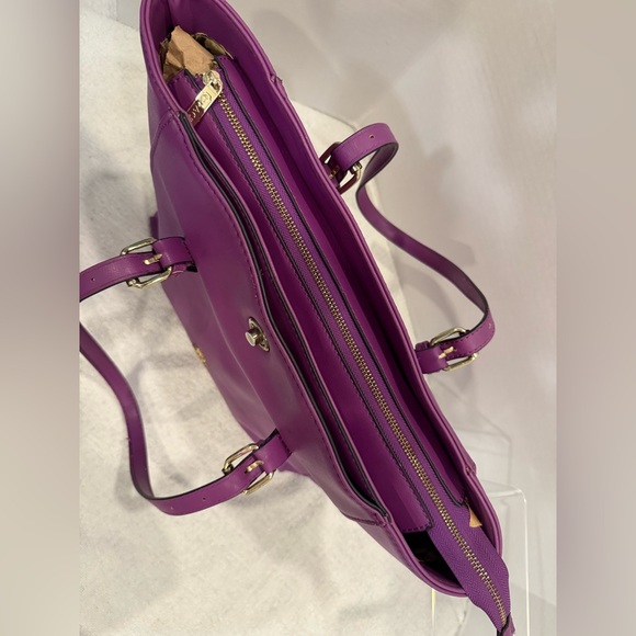 💜 Vintage Coach Purple Leather East/West Buckle Tote – Gold Hardware - Picture 8 of 11
